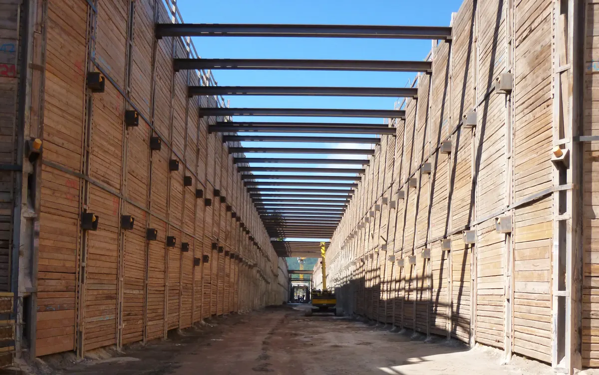 Trägerbohlwand als Baugrubenverbau
